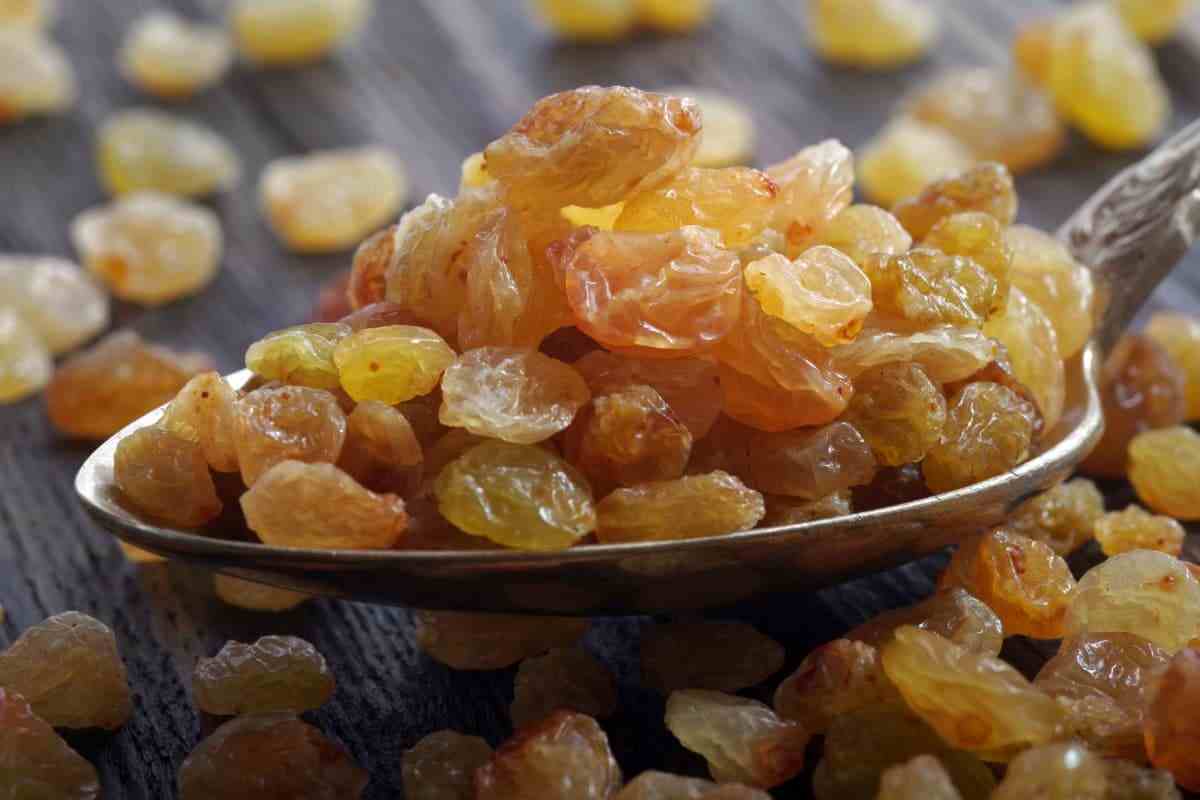 کشمش پلویی بدون هسته مناسب پخت و مصرف آسان